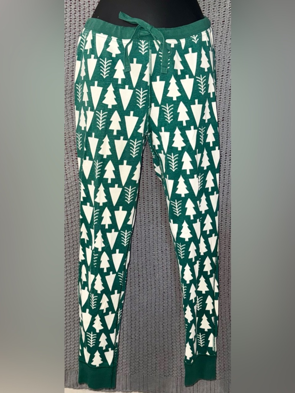 Hanna Anderson Adult Size Medium ChristmasTree pajama pants (UNISEX)